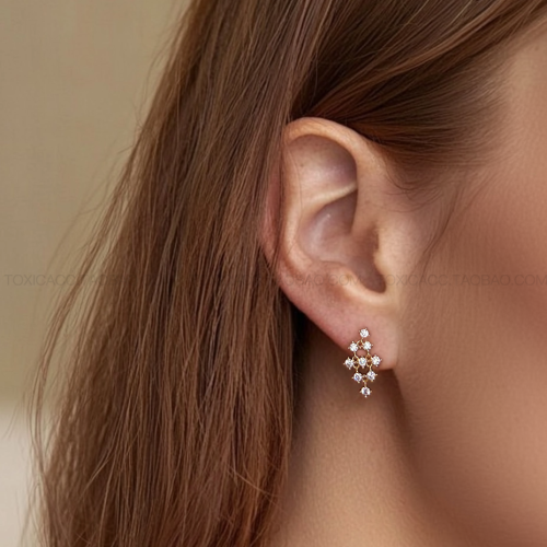 「浮光」TOXIC設計師款金色鑲鑽925銀迷你精緻菱形靈動吊墜耳釘