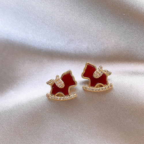 紅色小馬本命年耳釘女2026新款爆款高級感輕奢氣質耳環新年耳飾