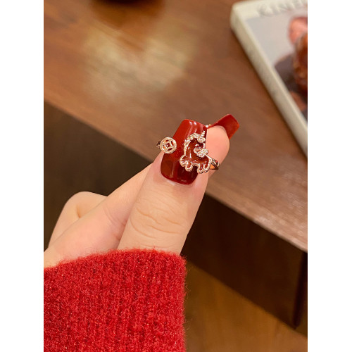 新年小馬紅色開口戒指女2026新款爆款小衆設計食指環輕奢高級感 新年小馬紅色開口戒指女2026新款爆款小衆設計食指環輕奢高級感