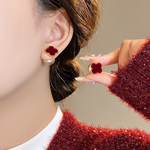 紅色絲絨四葉草珍珠耳環女2026新款爆款耳飾品高級感輕奢新年耳釘 紅色絲絨四葉草珍珠耳環女2026新款爆款耳飾品高級感輕奢新年耳釘