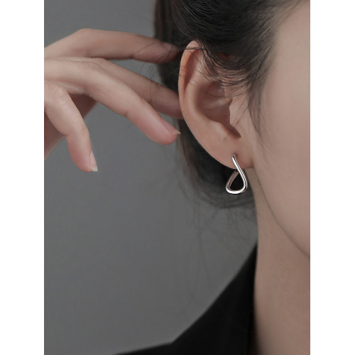 【巷南】925銀針素圈耳釘2026新款爆款女小衆高級感夏季耳環耳飾