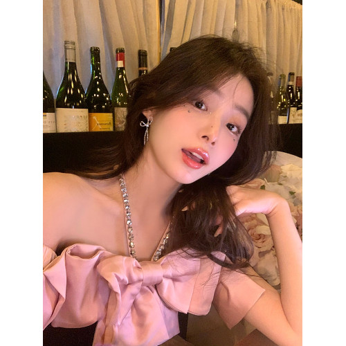 閃鋯蝴蝶結耳釘獨特漂亮耳環女輕奢高級感氣質大氣耳飾蚊香盤耳夾