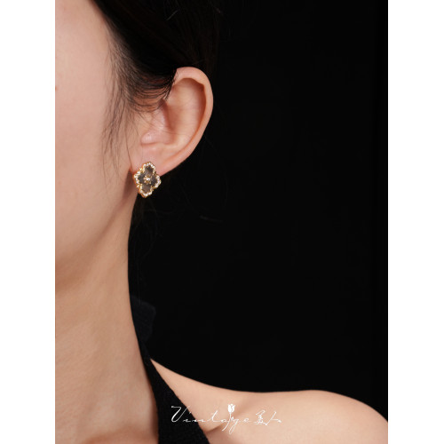 「羅馬鬥獸場」法式復古中世紀高級感小衆設計精緻黑蝶貝耳釘耳夾 「羅馬鬥獸場」法式復古中世紀高級感小衆設計精緻黑蝶貝耳釘耳夾