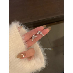 【蜜桃茶】靈感設計 精緻閃鑽耳環女秋冬高級感小衆獨特氣質耳飾