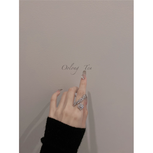 富家千金繁花水鑽戒指氣質百搭高級感氛圍開口戒可調節 富家千金繁花水鑽戒指氣質百搭高級感氛圍開口戒可調節