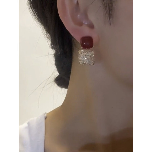 銀針紅色耳釘精緻時尚方形滿鑽耳環簡約設計個性耳飾秋冬新款韓國 銀針紅色耳釘精緻時尚方形滿鑽耳環簡約設計個性耳飾秋冬新款韓國