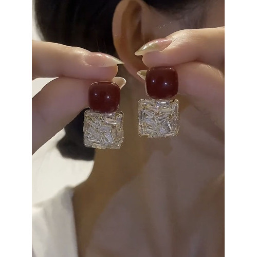 銀針紅色耳釘精緻時尚方形滿鑽耳環簡約設計個性耳飾秋冬新款韓國 銀針紅色耳釘精緻時尚方形滿鑽耳環簡約設計個性耳飾秋冬新款韓國