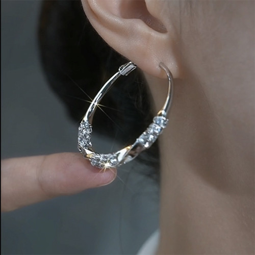 銀色鑲鑽耳圈輕奢高級感顯臉瘦大圈耳環925銀針耳釦網紅爆款耳飾 銀色鑲鑽耳圈輕奢高級感顯臉瘦大圈耳環925銀針耳釦網紅爆款耳飾