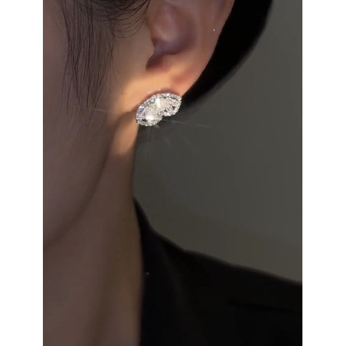 銀針鋯石兩戴蝴蝶耳釘小衆高級感簡約百搭新款耳環精緻甜美耳飾女