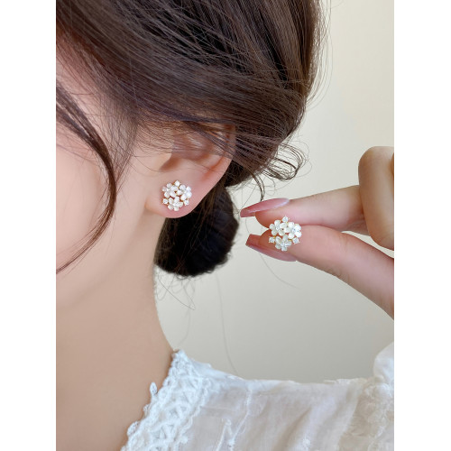 花朵春夏耳釘女2026新款爆款輕奢高級感耳環獨特耳飾耳夾無耳洞女 花朵春夏耳釘女2026新款爆款輕奢高級感耳環獨特耳飾耳夾無耳洞女