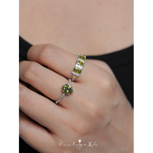 「挪威森林」法式復古高級感優雅閃耀精緻輕奢顯白橄欖綠開口戒指
