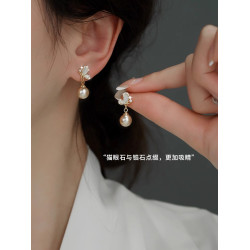 法式蝴蝶香檳色仿珍珠耳環女精緻耳夾無耳洞耳釘2025新款爆款耳