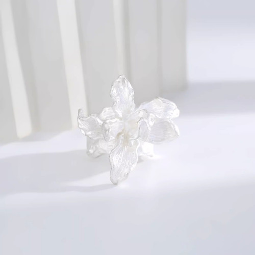 【NEKONEKO】白鳶尾戒指小衆設計清冷風 【NEKONEKO】白鳶尾戒指小衆設計清冷風