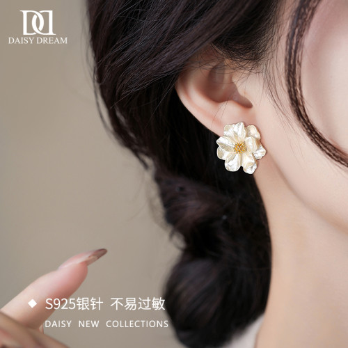 925銀針山茶花耳釘女小衆設計感氣質耳環2025新款高級感輕奢耳飾