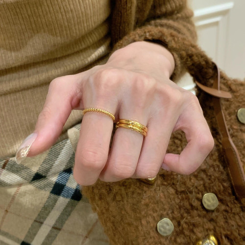 自由搭配好出效果~仿真金不掉色簡約款戒指大氣組合顯貴感漫畫甜