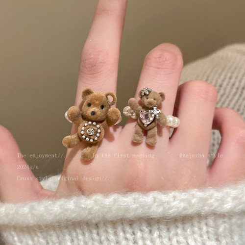 珍珠小熊植絨戒指女誇張小衆設計秋冬裝飾食指戒卡通可愛配飾指環