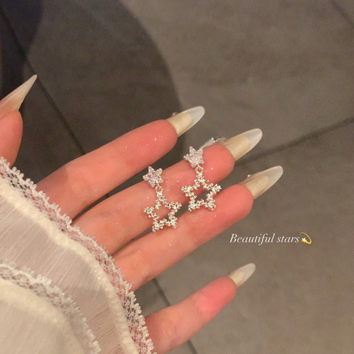 韓系爆閃鋯石簡約精緻星星耳釘女輕奢高級感耳環氣質大氣耳飾耳夾 韓系爆閃鋯石簡約精緻星星耳釘女輕奢高級感耳環氣質大氣耳飾耳夾
