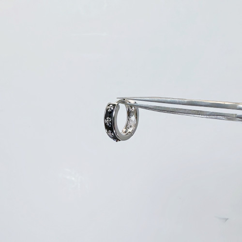 二十二丁目黑色耳釘高級感女愛心耳飾耳骨釘十字架耳圈耳環度假風 二十二丁目黑色耳釘高級感女愛心耳飾耳骨釘十字架耳圈耳環度假風