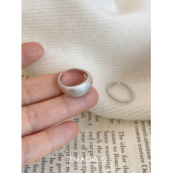 啞光銀色拉絲戒指女冷淡風輕奢高級感食指戒小衆設計誇張個性指環