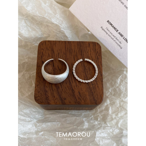 啞光銀色拉絲戒指女冷淡風輕奢高級感食指戒小衆設計誇張個性指環