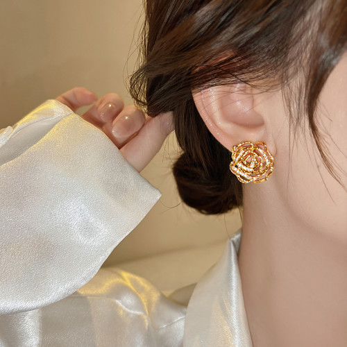 金色扭紋鏤空花朵耳釘女高級感獨特漂亮耳飾2026新款爆款秋冬耳環