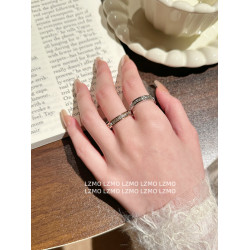 LZMO 滿天星戒指女鈦鋼不掉色滿鑽ins冷淡風輕奢情侶對戒食指指環