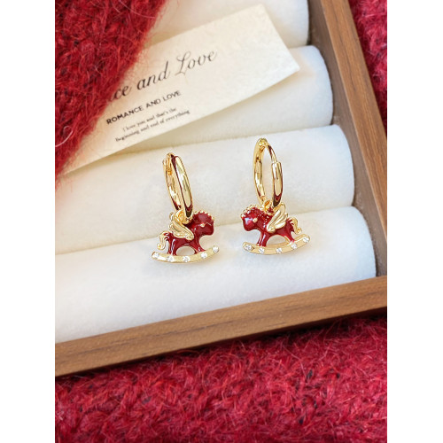 適合過年的小馬新年紅色耳釦百搭耳環2026新款爆款高級感耳釘女