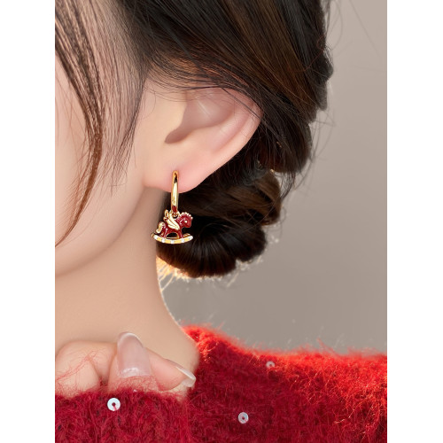 適合過年的小馬新年紅色耳釦百搭耳環2026新款爆款高級感耳釘女