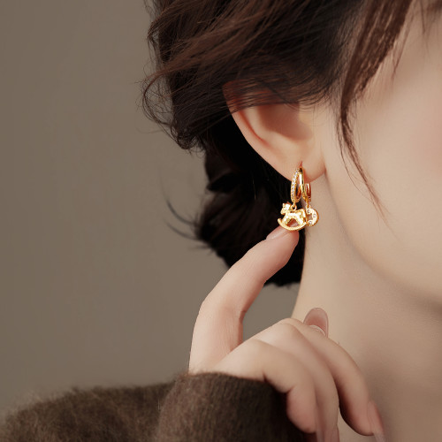 馬年金色小馬錢幣耳環女輕奢高級感耳釘新年耳飾2026新款馬上有錢 馬年金色小馬錢幣耳環女輕奢高級感耳釘新年耳飾2026新款馬上有錢