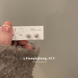 一隻番茄醬睡覺不用摘的mini珍珠小耳環小衆設計高級感耳釘女