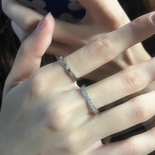 吸睛法寶!獨家浪漫閃閃鑲鑽銀色組合戒指曡戴時髦可水洗不掉色潮 吸睛法寶!獨家浪漫閃閃鑲鑽銀色組合戒指曡戴時髦可水洗不掉色潮