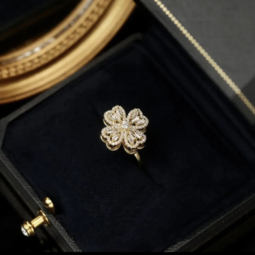 旋轉四葉草戒指女輕奢精緻個性百搭高級感食指開口戒2022年新款潮