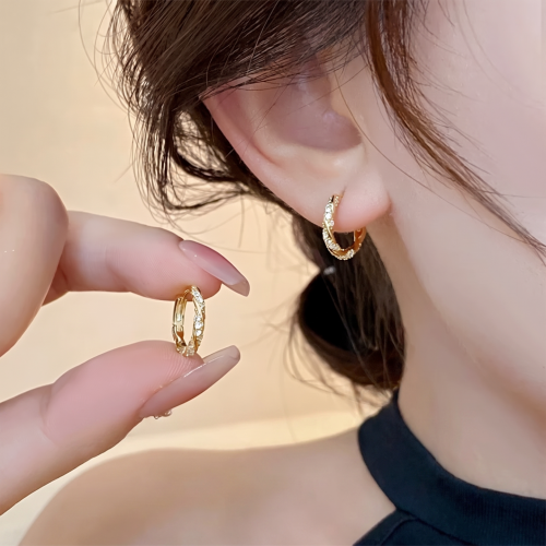 金色珍珠耳環圈圈2026新款爆款高級感耳飾女輕奢耳釘獨特漂亮耳圈