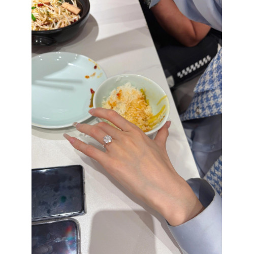 質感超閃一克拉鑽戒仿真鑽石戒指女結婚求婚情侶莫桑石對戒訂婚假 質感超閃一克拉鑽戒仿真鑽石戒指女結婚求婚情侶莫桑石對戒訂婚假