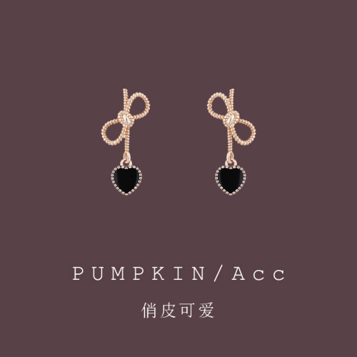 黑色桃心蝴蝶結短款耳環輕奢高級感耳墜法式復古心形耳飾甜美耳夾