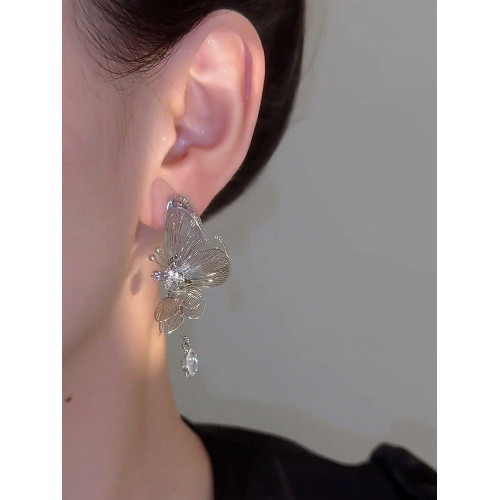 鏤空立體銀色蝴蝶吊墜耳環氣質個性設計感長款流蘇耳飾銀針耳釘女 鏤空立體銀色蝴蝶吊墜耳環氣質個性設計感長款流蘇耳飾銀針耳釘女