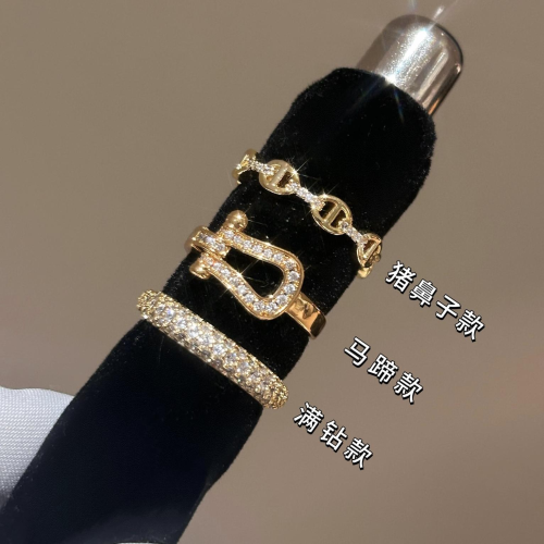 【喬老板Joy】馬蹄釦戒指豬鼻子開口可調節曡戴閃鑽金色高級質感 【喬老板Joy】馬蹄釦戒指豬鼻子開口可調節曡戴閃鑽金色高級質感