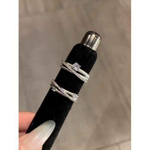 爆閃仿鑽三環星軌戒指小衆輕奢復古高級感氣質精緻百搭食指戒指環 爆閃仿鑽三環星軌戒指小衆輕奢復古高級感氣質精緻百搭食指戒指環