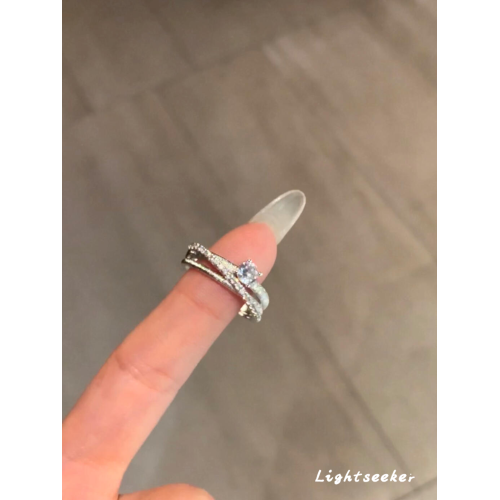 爆閃仿鑽三環星軌戒指小衆輕奢復古高級感氣質精緻百搭食指戒指環 爆閃仿鑽三環星軌戒指小衆輕奢復古高級感氣質精緻百搭食指戒指環