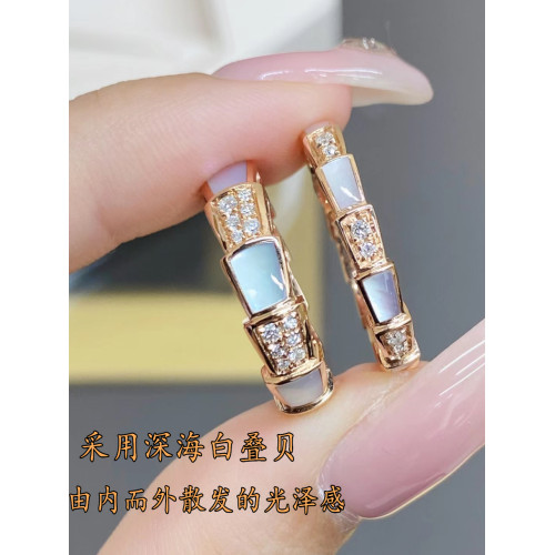 輕奢白貝母戒指女小衆設計18K玫瑰金高級感鑲鑽網紅時尚蛇骨指環 輕奢白貝母戒指女小衆設計18K玫瑰金高級感鑲鑽網紅時尚蛇骨指環