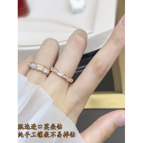 輕奢白貝母戒指女小衆設計18K玫瑰金高級感鑲鑽網紅時尚蛇骨指環 輕奢白貝母戒指女小衆設計18K玫瑰金高級感鑲鑽網紅時尚蛇骨指環