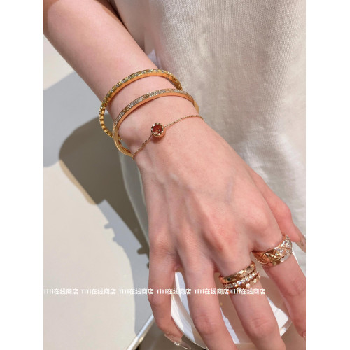 TITI 中古小香ins菱格紋素圈玫瑰金色戒指女曡戴輕奢高級感食指戒 TITI 中古小香ins菱格紋素圈玫瑰金色戒指女曡戴輕奢高級感食指戒
