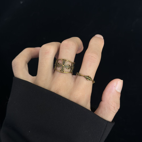 新款古金色十字戒指女生高級感小衆潮龐克戒指男生小圈口曡戴指環