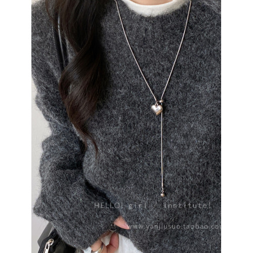 極簡銀色愛心吊墜項鍊女秋冬輕奢高級感鈦鋼抽拉式長款毛衣鏈配飾