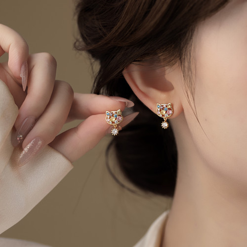 彩色鋯石貓咪耳環女稀奇古怪的耳釘2026新款爆款耳飾小衆獨特氣質