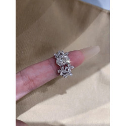 【尋光】清冷感爆閃蝴蝶橢圓鋯石戒指千金感重工輕奢鴿子蛋食指戒