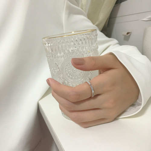 鈦鋼不掉色INS復古小衆輕奢珍珠白貝母戒指女chic百搭時尚潮女戒 鈦鋼不掉色INS復古小衆輕奢珍珠白貝母戒指女chic百搭時尚潮女戒