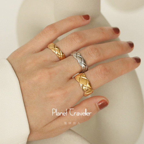 小香風菱格紋戒指女簡約時尚經典復古輕奢高級感鈦鋼指環男情侶戒