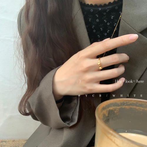 「在逃大小姐」輕奢高級感金色蝴蝶結戒指甜美可愛小衆感設計指環 「在逃大小姐」輕奢高級感金色蝴蝶結戒指甜美可愛小衆感設計指環