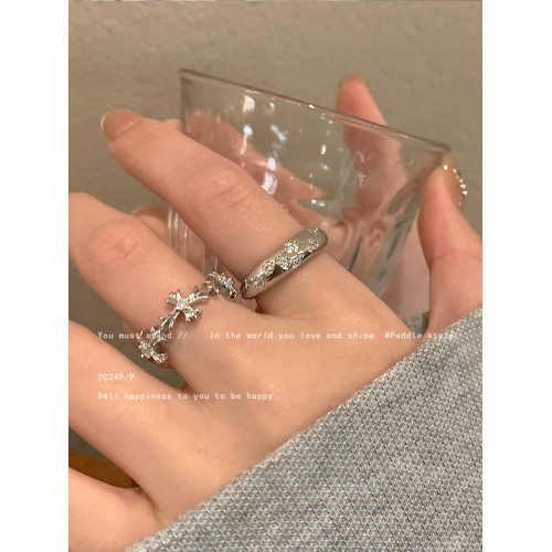 Peddle 銀色十字架戒指女小衆設計ins冷淡風食指戒男個性情侶對戒